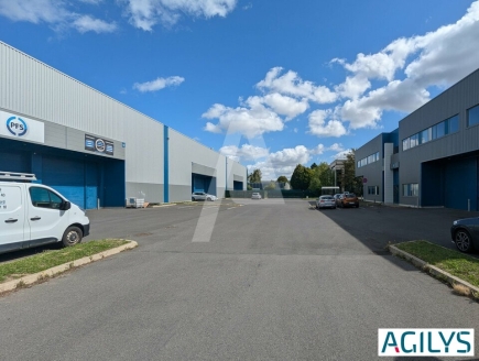 Activités / entrepôts à louer – VILLEBON-SUR-YVETTE (91140) – 2