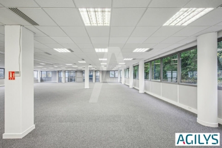 Bureaux à louer – ORSAY (91400) – 1