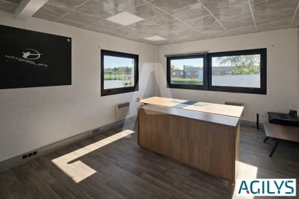 Activités / entrepôts à vendre – LISSES (91090) – 1