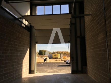 Activités / entrepôts à vendre – SAINT PIERRE DU PERRAY (91280) – 3