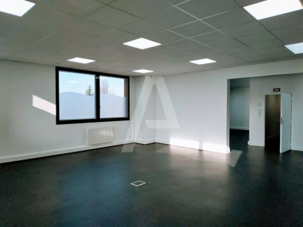 Bureaux à louer – IGNY (91430) – 2