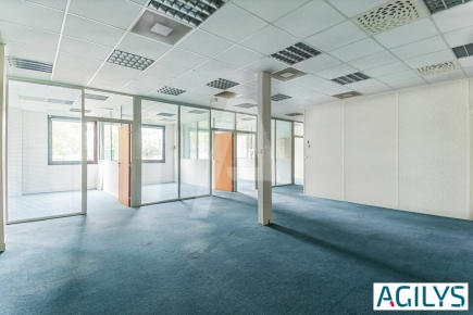 Activités / entrepôts à louer – VILLEBON SUR YVETTE (91140) – 3