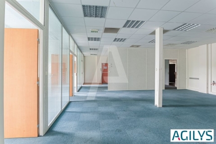 Activités / entrepôts à louer – VILLEBON SUR YVETTE (91140) – 2