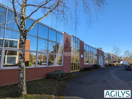 Activités / entrepôts à louer – LES ULIS (91940) – 3