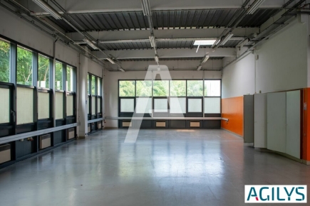 Activités / entrepôts à louer – VILLEBON-SUR-YVETTE (91140) – 2
