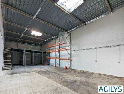 Activités / entrepôts à louer – CHILLY MAZARIN (91380) – 1