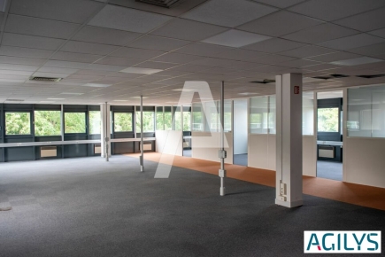 Activités / entrepôts à louer – VILLEBON-SUR-YVETTE (91140) – 3