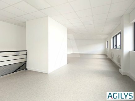 Activités / entrepôts à louer – CORBEIL ESSONNES (91100) – 3