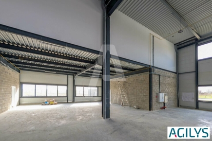 Activités / entrepôts à vendre – VILLEBON SUR YVETTE (91140) – 1