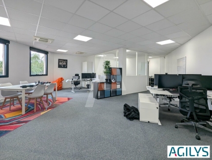 Bureaux à louer – MASSY (91300) – 3