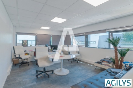 Activités / entrepôts à louer – IVRY SUR SEINE (94200) – 5