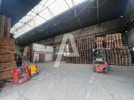 Activités / entrepôts à louer – VITRY SUR SEINE (94400) – 1