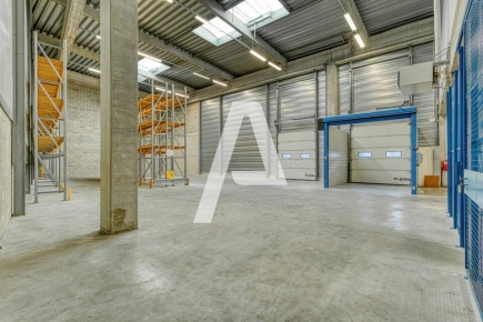 Activités / entrepôts à louer – IVRY SUR SEINE (94200) – 5
