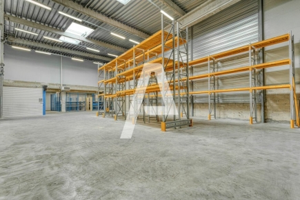 Activités / entrepôts à louer – IVRY SUR SEINE (94200) – 2