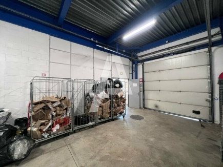 Activités / entrepôts à louer – IVRY SUR SEINE (94200) – 3