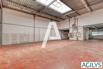 Activités / entrepôts à louer – VILLEJUIF (94800) – 2