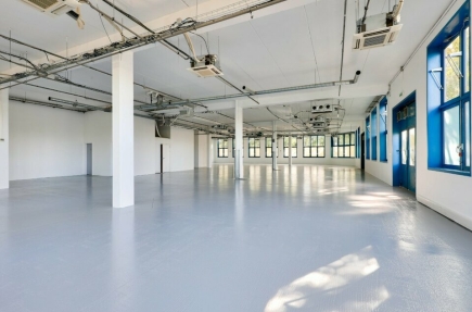 Activités / entrepôts à louer – FRESNES (94260) – 3