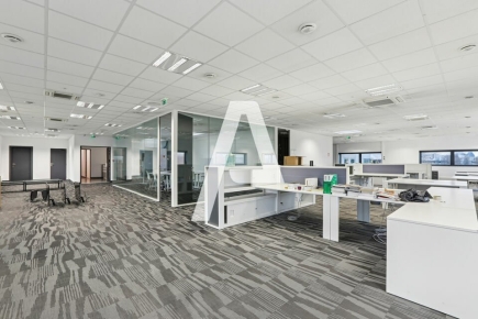 Activités / entrepôts à louer – IVRY SUR SEINE (94200) – 2