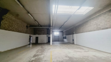 Activités / entrepôts à louer – IVRY SUR SEINE (94200) – 3