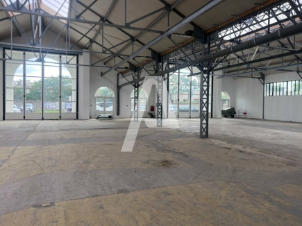 Activités / entrepôts à louer – IVRY SUR SEINE (94200) – 1