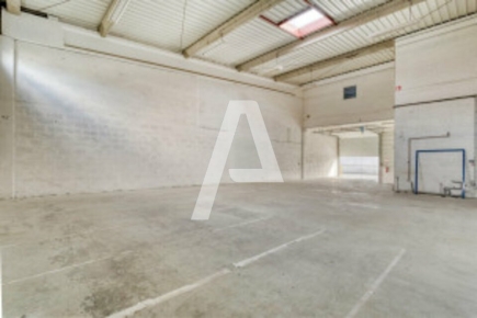 Activités / entrepôts à louer – VITRY SUR SEINE (94400) – 1