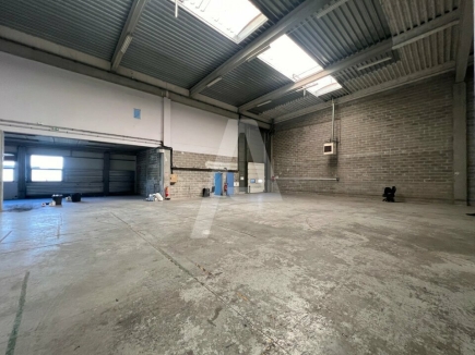 Activités / entrepôts à louer – IVRY SUR SEINE (94200) – 1