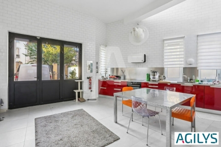 Activités / entrepôts à vendre – IVRY-SUR-SEINE (94200) – 1