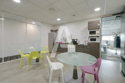 Activités / entrepôts à louer – IVRY SUR SEINE (94200) – 5