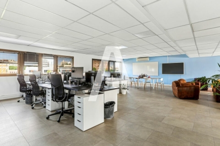 Bureaux à louer – IVRY SUR SEINE (94200) – 2