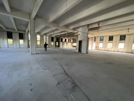 Activités / entrepôts à louer – RUNGIS (94150) – 2