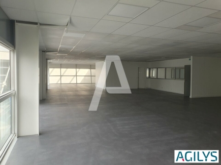 Activités / entrepôts à louer – CHAMPIGNY-SUR-MARNE (94500) – 1