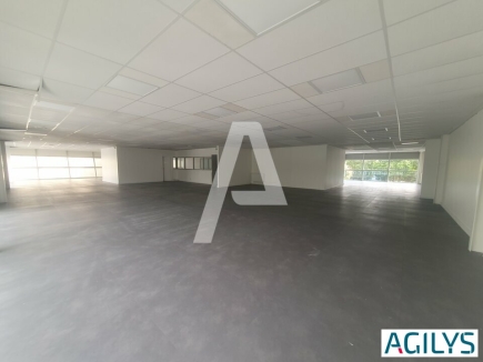 Activités / entrepôts à louer – CHAMPIGNY-SUR-MARNE (94500) – 2