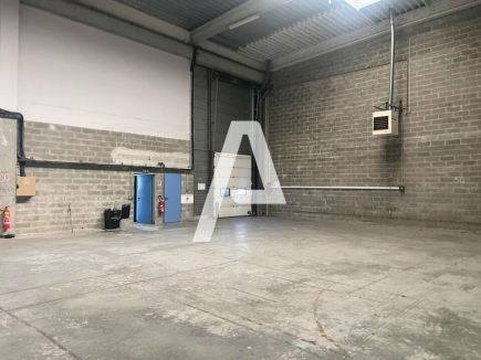 Activités / entrepôts à louer – IVRY SUR SEINE (94200) – 5