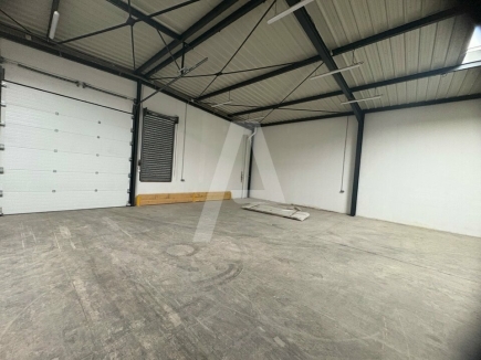 Activités / entrepôts à louer – IVRY SUR SEINE (94200) – 1