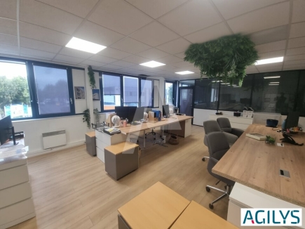 Activités / entrepôts à louer – FRESNES (94260) – 2