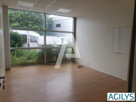 Activités / entrepôts à louer – CHAMPIGNY-SUR-MARNE (94500) – 1