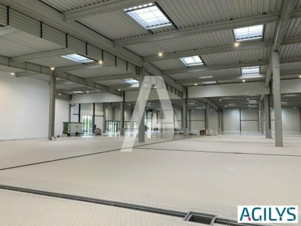 Activités / entrepôts à louer – SUCY-EN-BRIE (94370) – 1