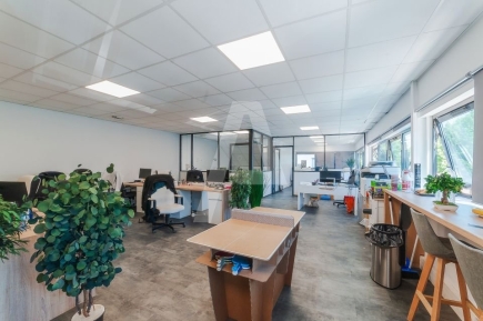 Activités / entrepôts à louer – IVRY SUR SEINE (94200) – 5