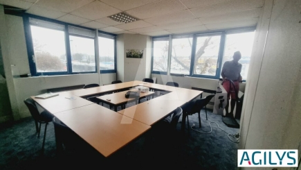 Activités / entrepôts à louer – FRESNES (94260) – 3