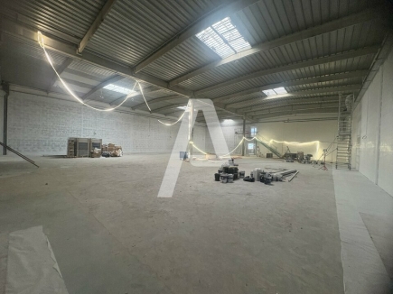 Activités / entrepôts à louer – IVRY SUR SEINE (94200) – 5