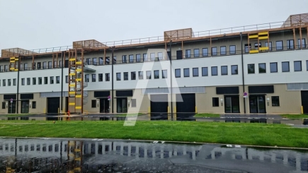 Activités / entrepôts à louer – FRESNES (94260) – 2