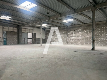 Activités / entrepôts à louer – IVRY SUR SEINE (94200) – 2