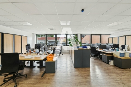 Activités / entrepôts à louer – IVRY SUR SEINE (94200) – 2