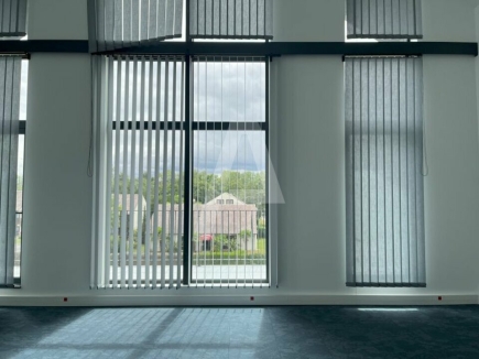 Bureaux à louer – PLAISIR (78370) – 5