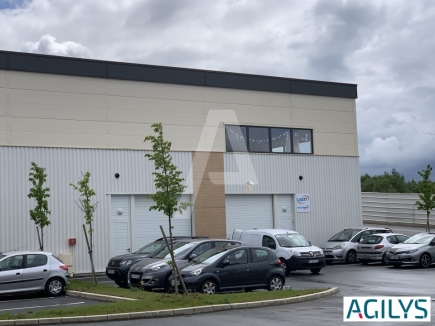 Activités / entrepôts à vendre – BUSSY SAINT GEORGES (77600) – 1