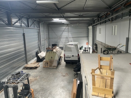 Activités / entrepôts à louer – SAINT FARGEAU PONTHIERRY (77310) – 3