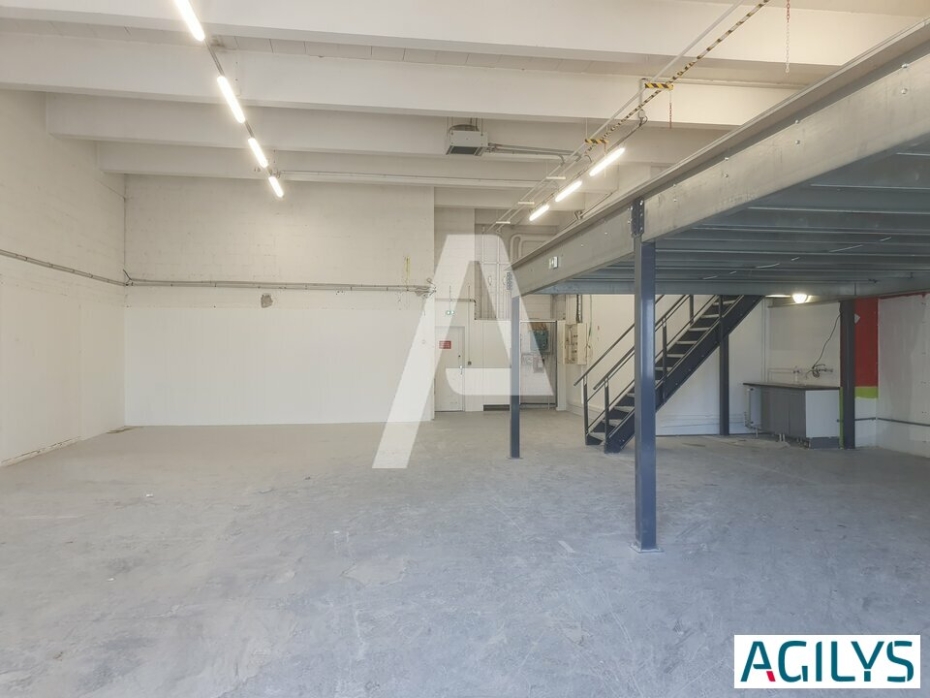 Activités / entrepôts à louer – RUNGIS (94150) – 1