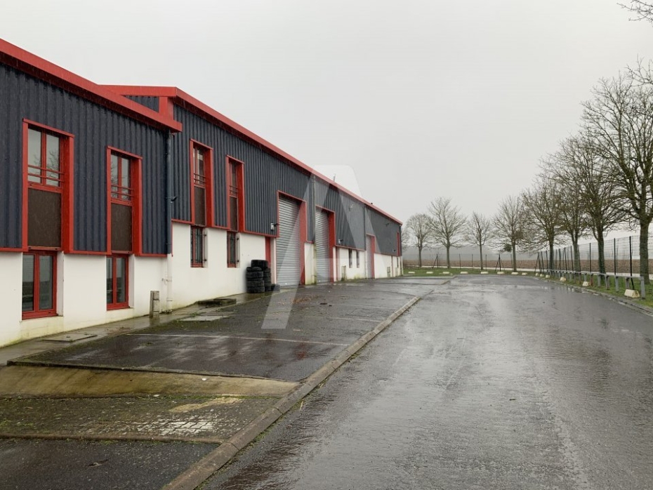 Activités / entrepôts à louer – SAINT SOUPPLETS (77165) – 1