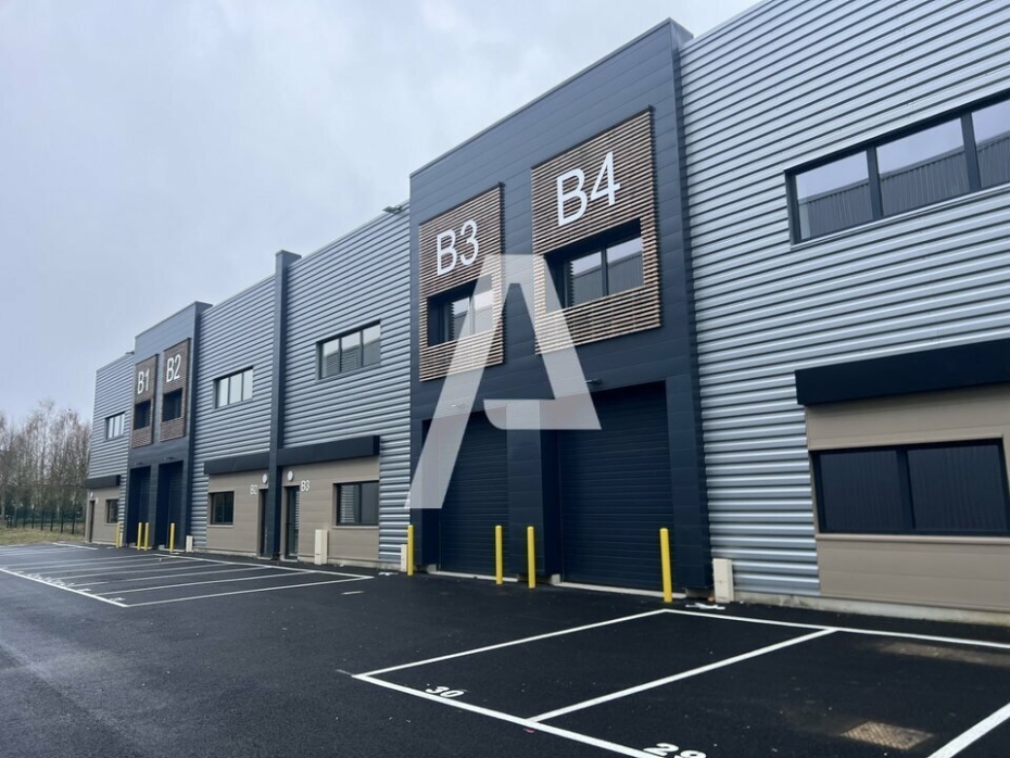 Activités / entrepôts à louer – BUSSY SAINT GEORGES (77600) – 1