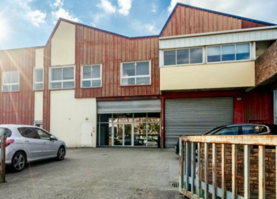 Activités / entrepôts à louer – NOISIEL (77186) – 1